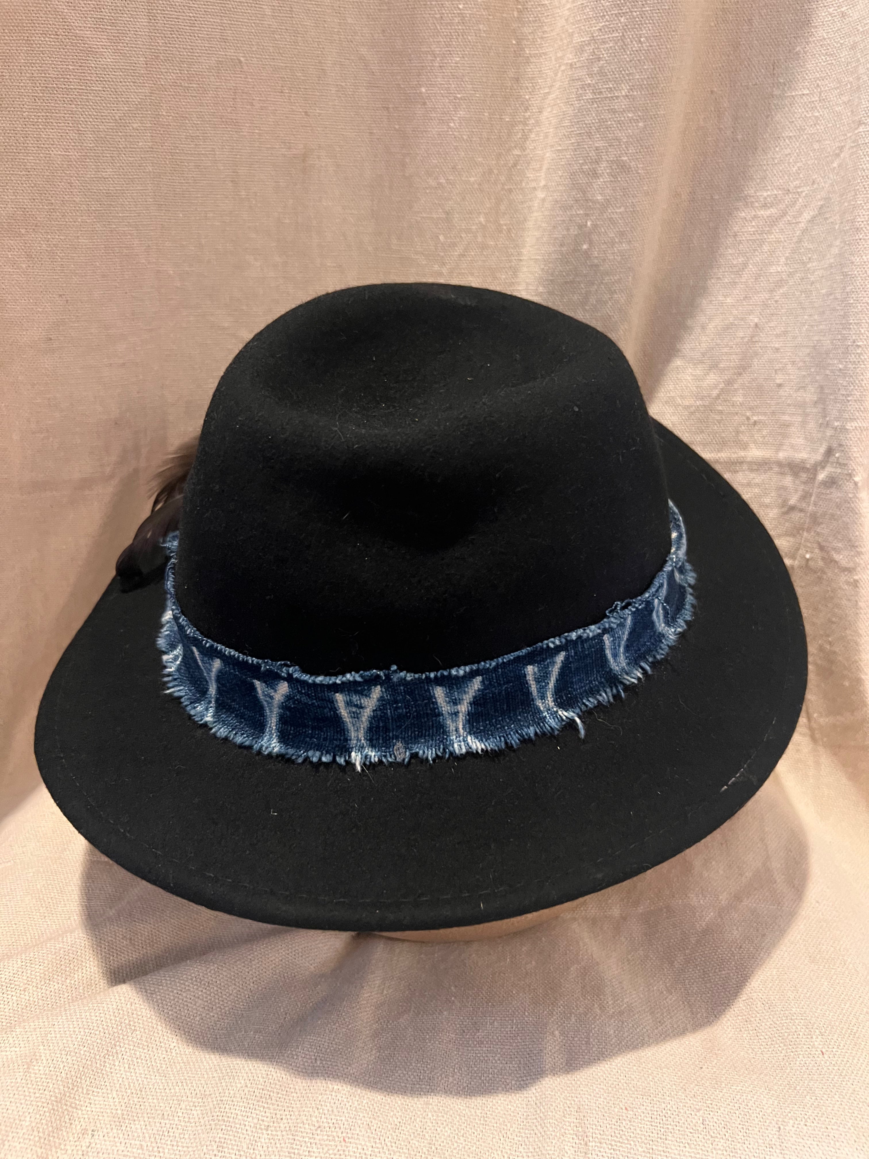 Short Brimmed Vintage Hat w/Mud Cloth Band